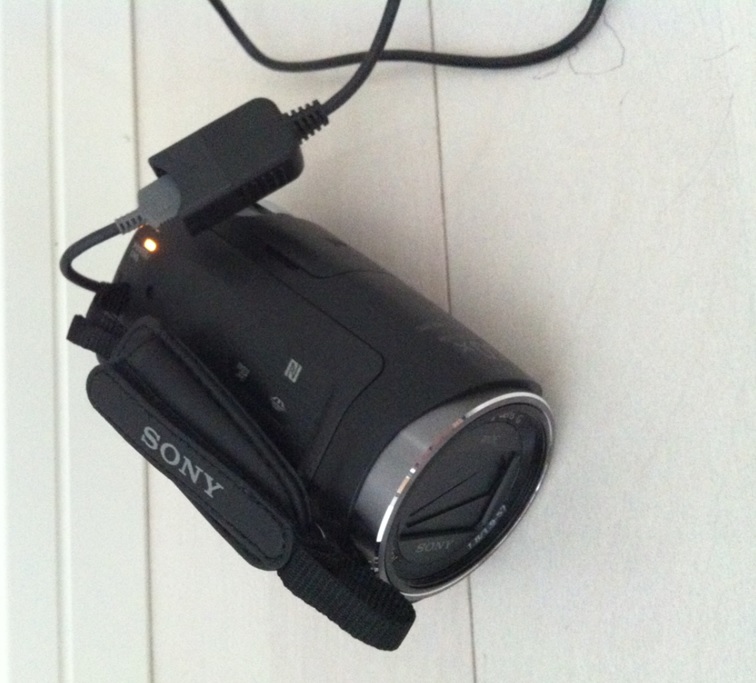 SONY　HDR-CX670_02